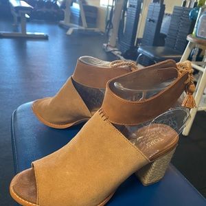 Tom’s Seville Booties